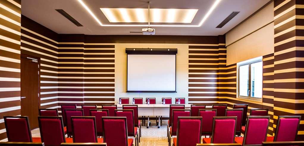 Golden Tulip Le Diplomate Hotel โกโตนู สิ่งอำนวยความสะดวก รูปภาพ