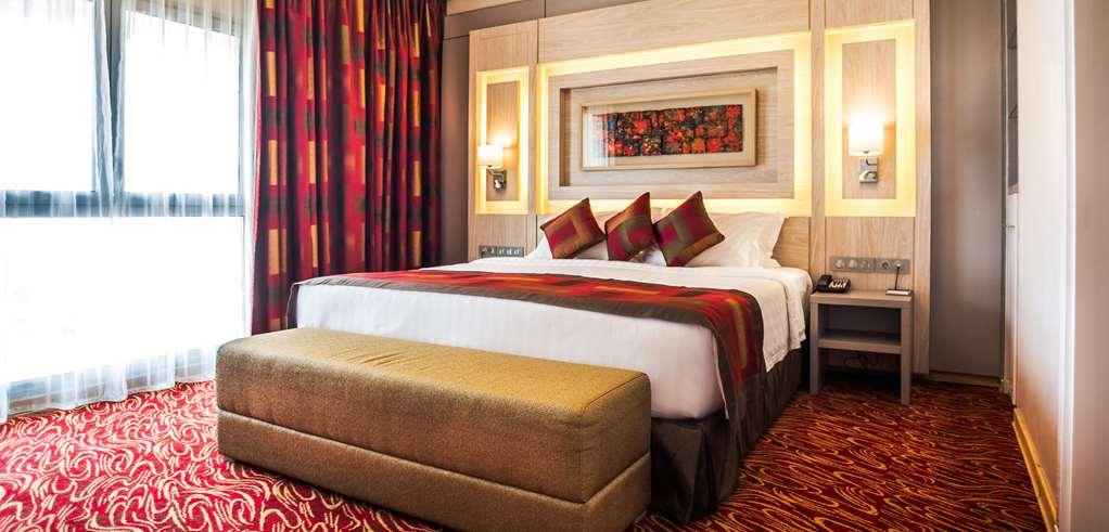 Golden Tulip Le Diplomate Hotel โกโตนู ห้อง รูปภาพ