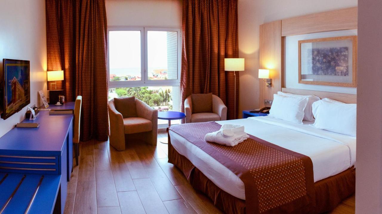 Golden Tulip Le Diplomate Hotel โกโตนู ภายนอก รูปภาพ