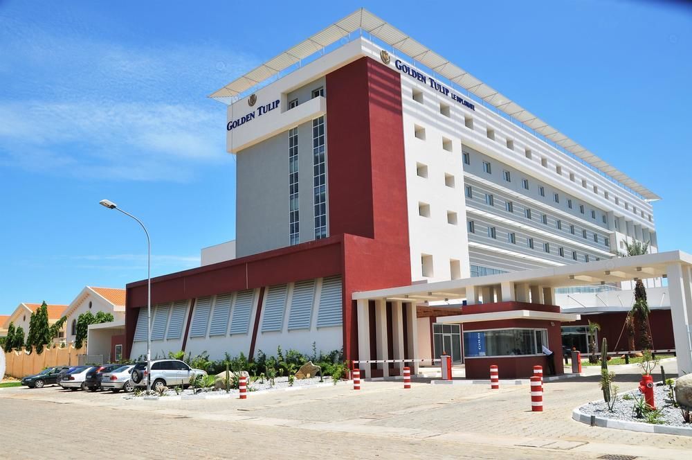 Golden Tulip Le Diplomate Hotel โกโตนู ภายนอก รูปภาพ