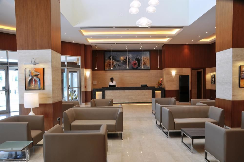 Golden Tulip Le Diplomate Hotel โกโตนู ภายนอก รูปภาพ