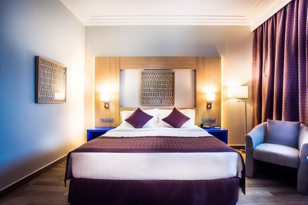 Golden Tulip Le Diplomate Hotel โกโตนู ภายนอก รูปภาพ