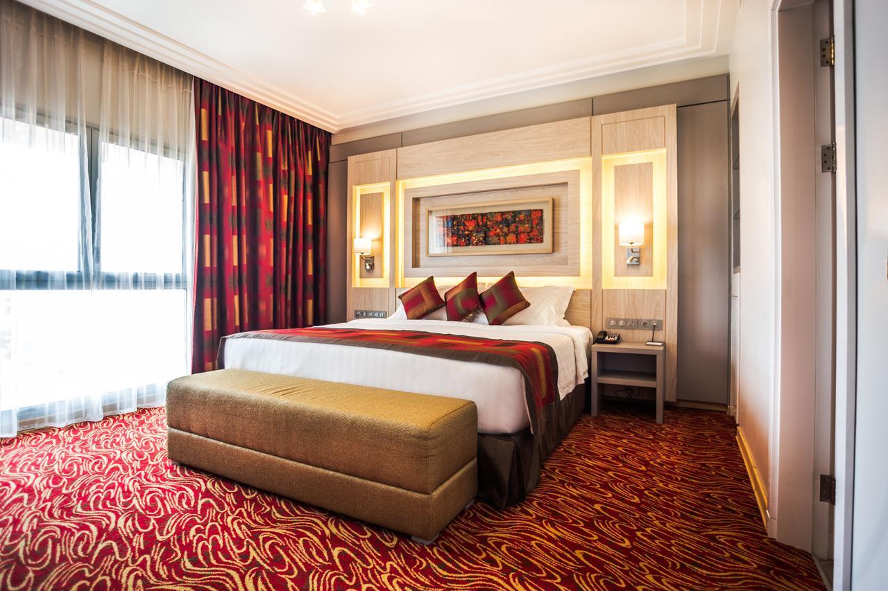 Golden Tulip Le Diplomate Hotel โกโตนู ภายนอก รูปภาพ