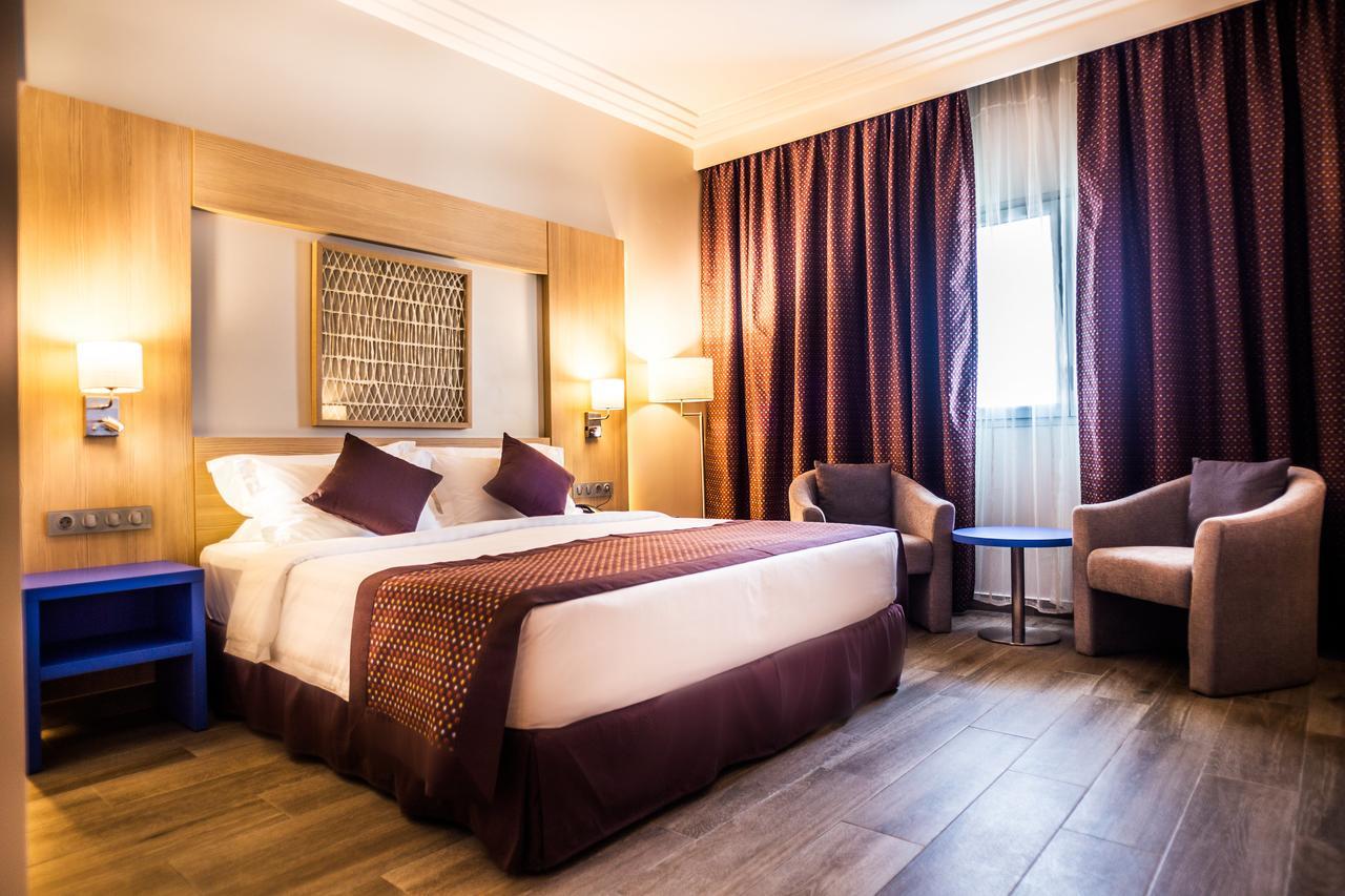 Golden Tulip Le Diplomate Hotel โกโตนู ภายนอก รูปภาพ