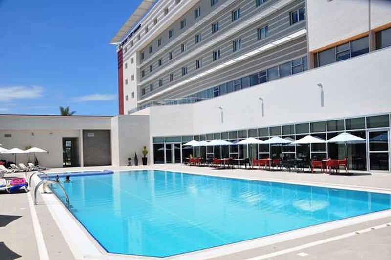 Golden Tulip Le Diplomate Hotel โกโตนู ภายนอก รูปภาพ
